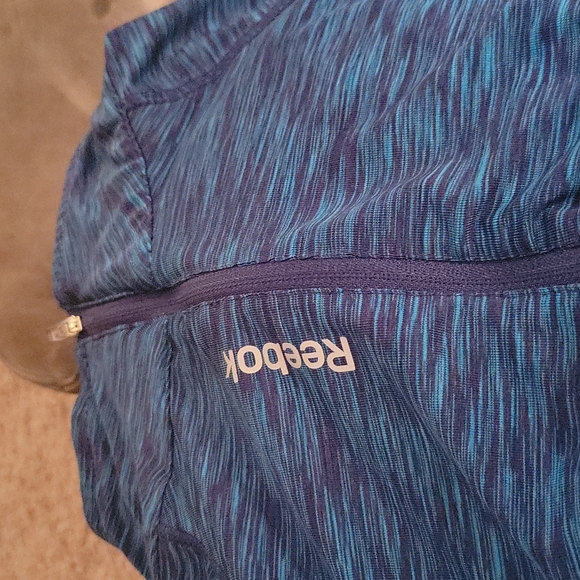 Children's Reebok pull over jacket - Picture 7 of 7